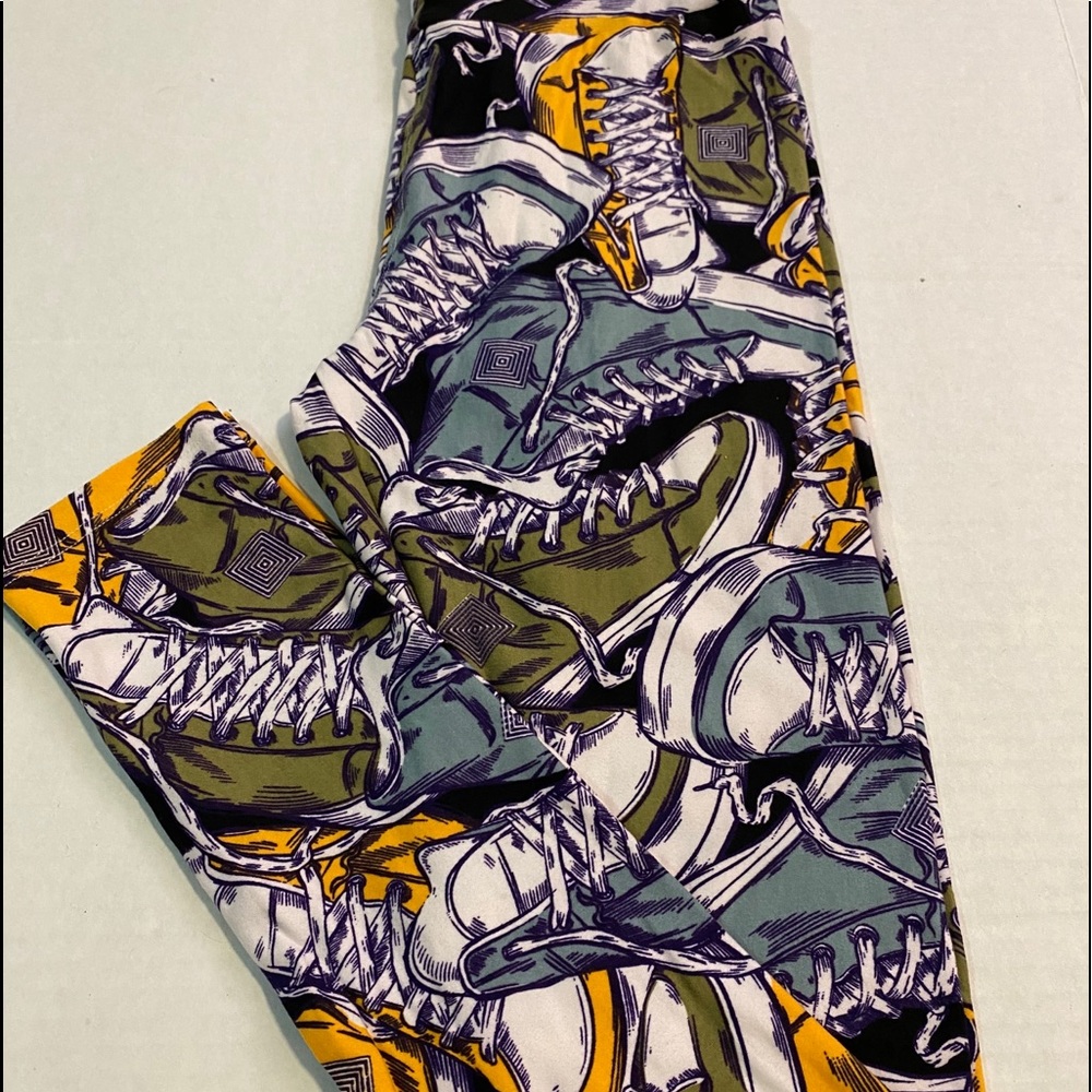 LuLaRoe Sneakers Leggings OS-NWT
